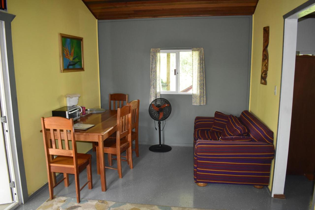 Hidden Haven Hostel Unitedville Buitenkant foto